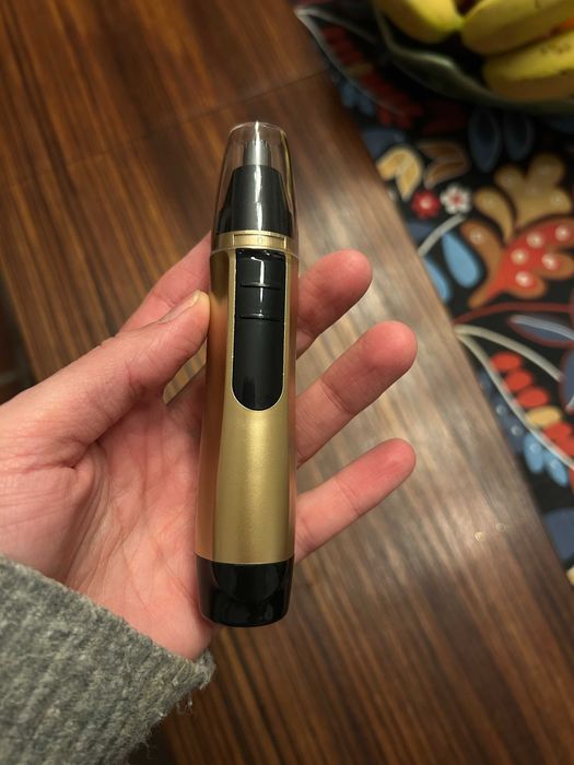 Máquina de cortar pêlo das orelhas e nariz