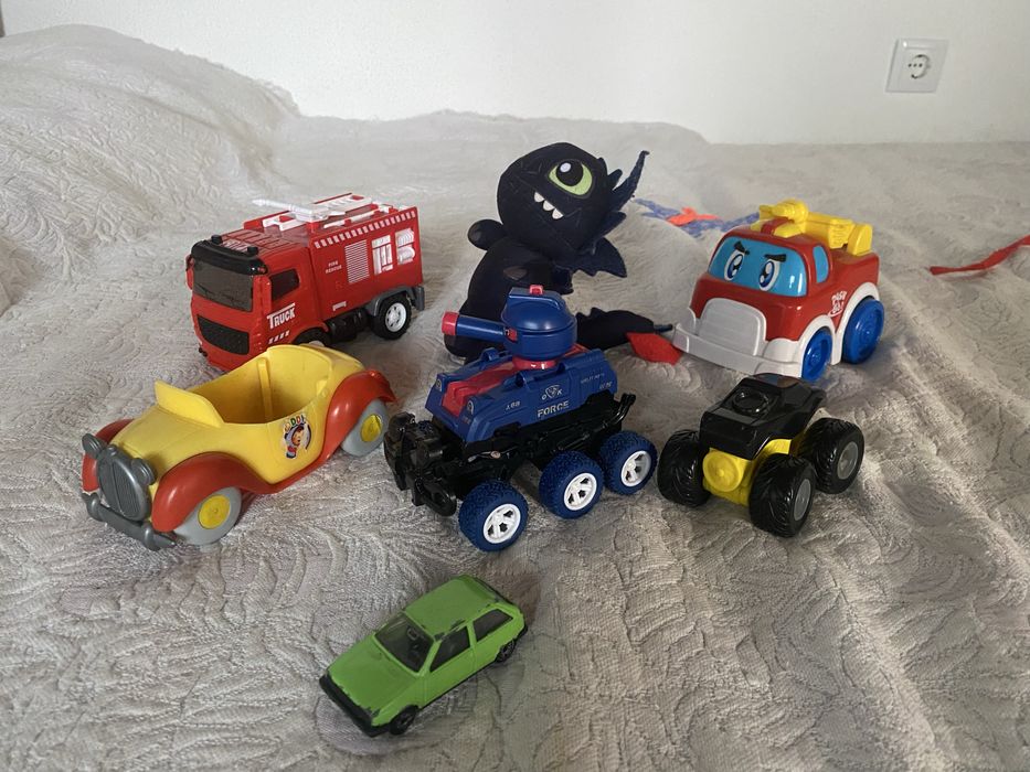Brinquedos Carros Dragao de peluche