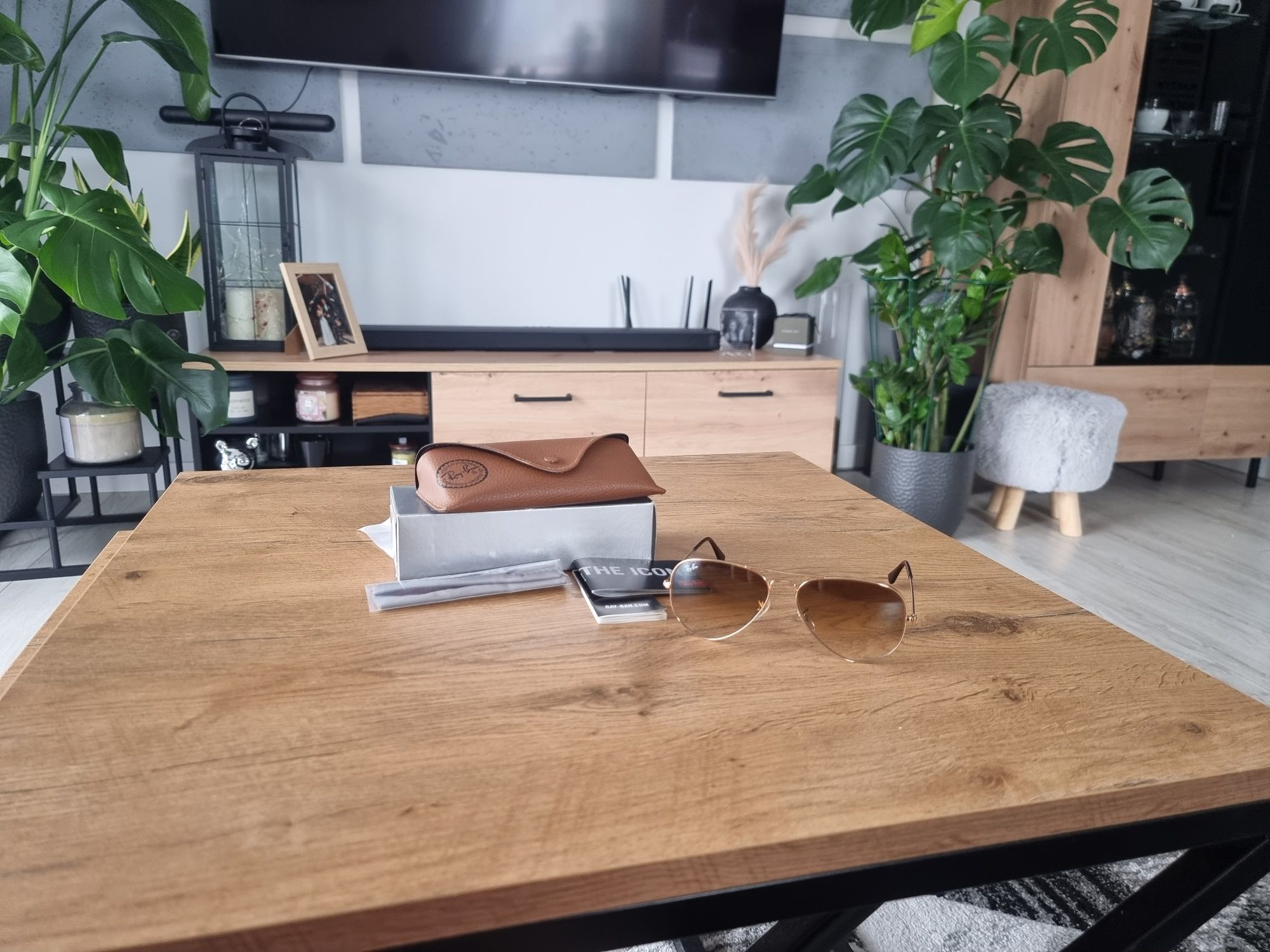 Okulary przeciwsłoneczne Ray-Ban RB 3025 model 001/51 58 rozm. M