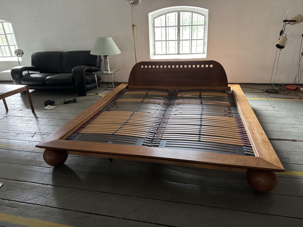 Unikatowe postmodernistyczne tekowe łóżko king size ,modern,design