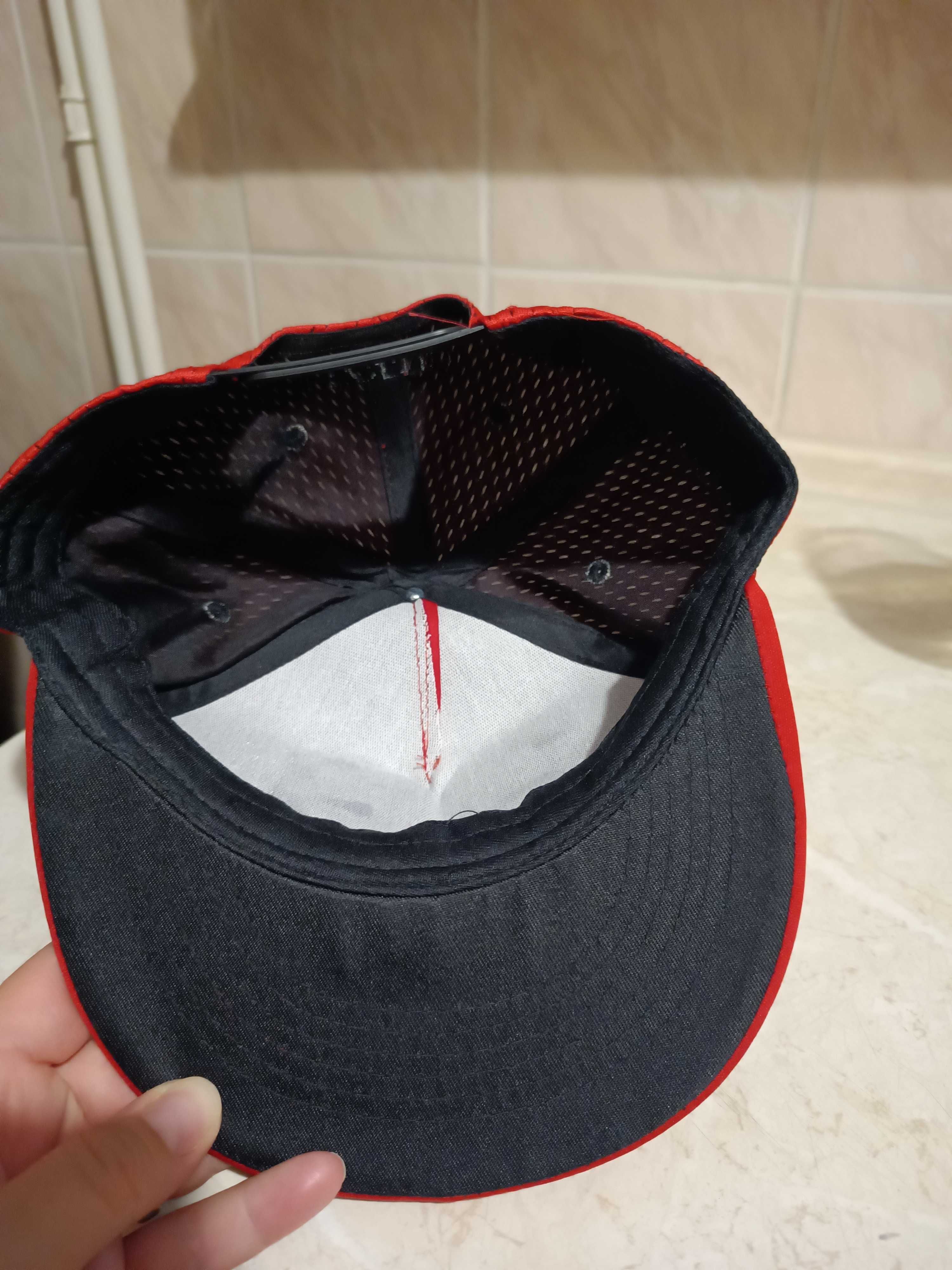 Czapka z daszkiem męska nowa