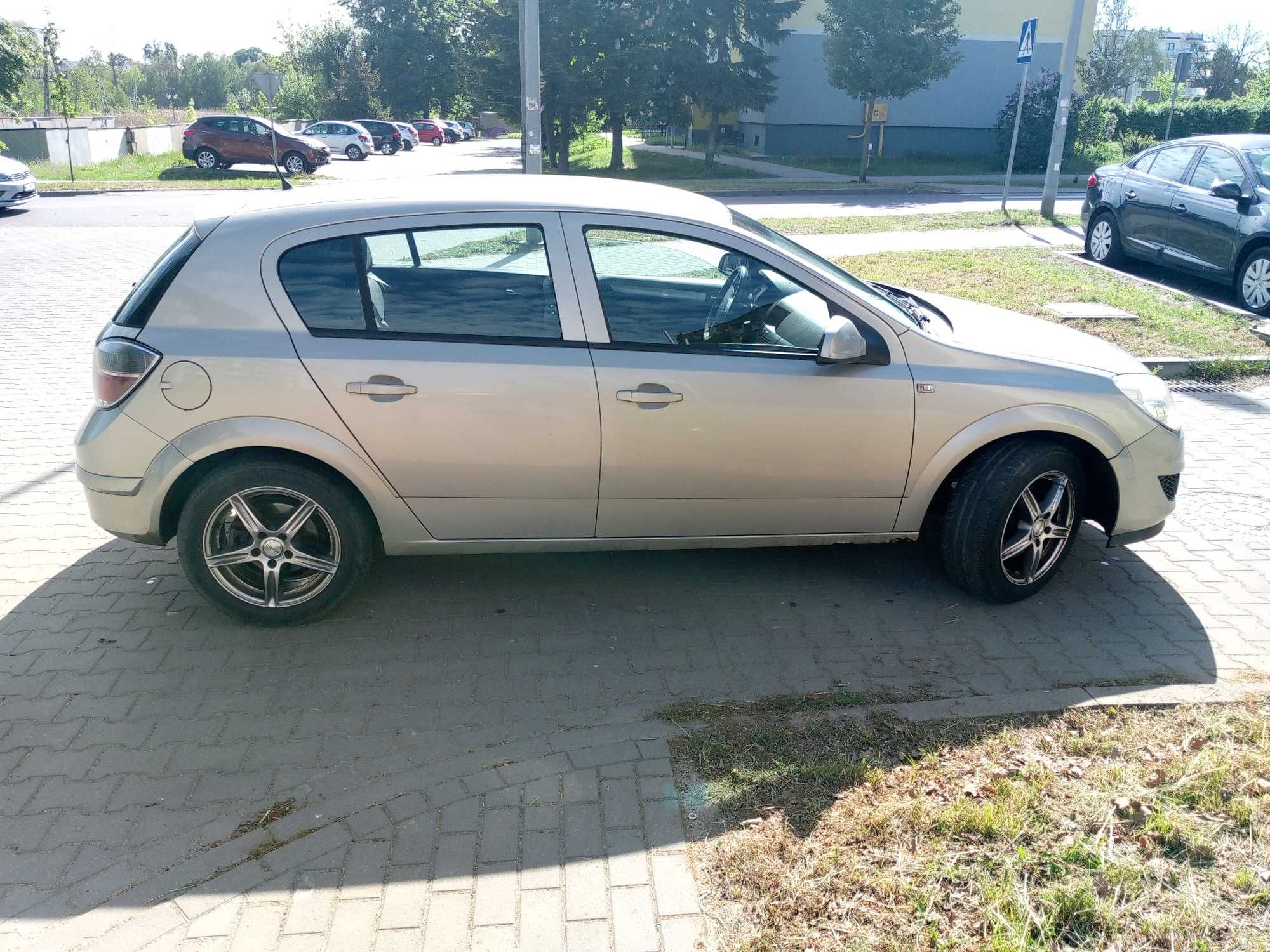 Opel astra 2009 r