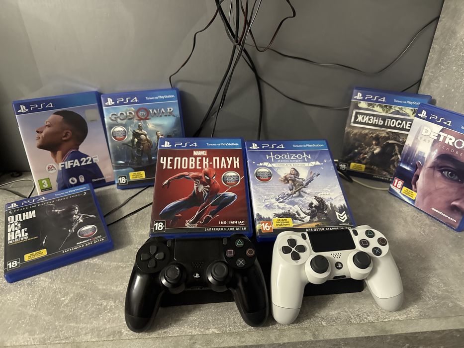 PlayStation Slim 4|2 Джойстіка+Зарядна станція|25 ігор 500GB