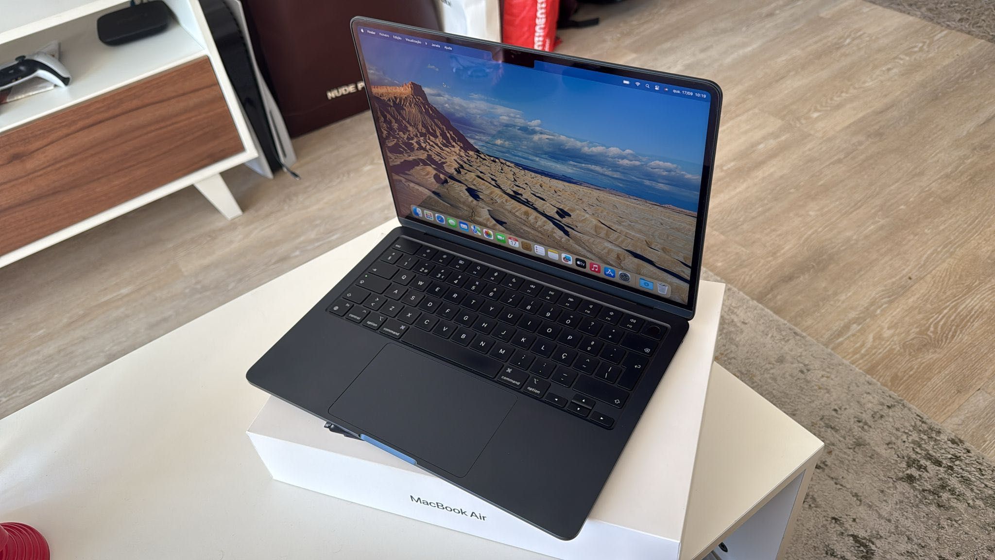 Vendo MacBook Air 256Gb M3 Fatura e Garantia