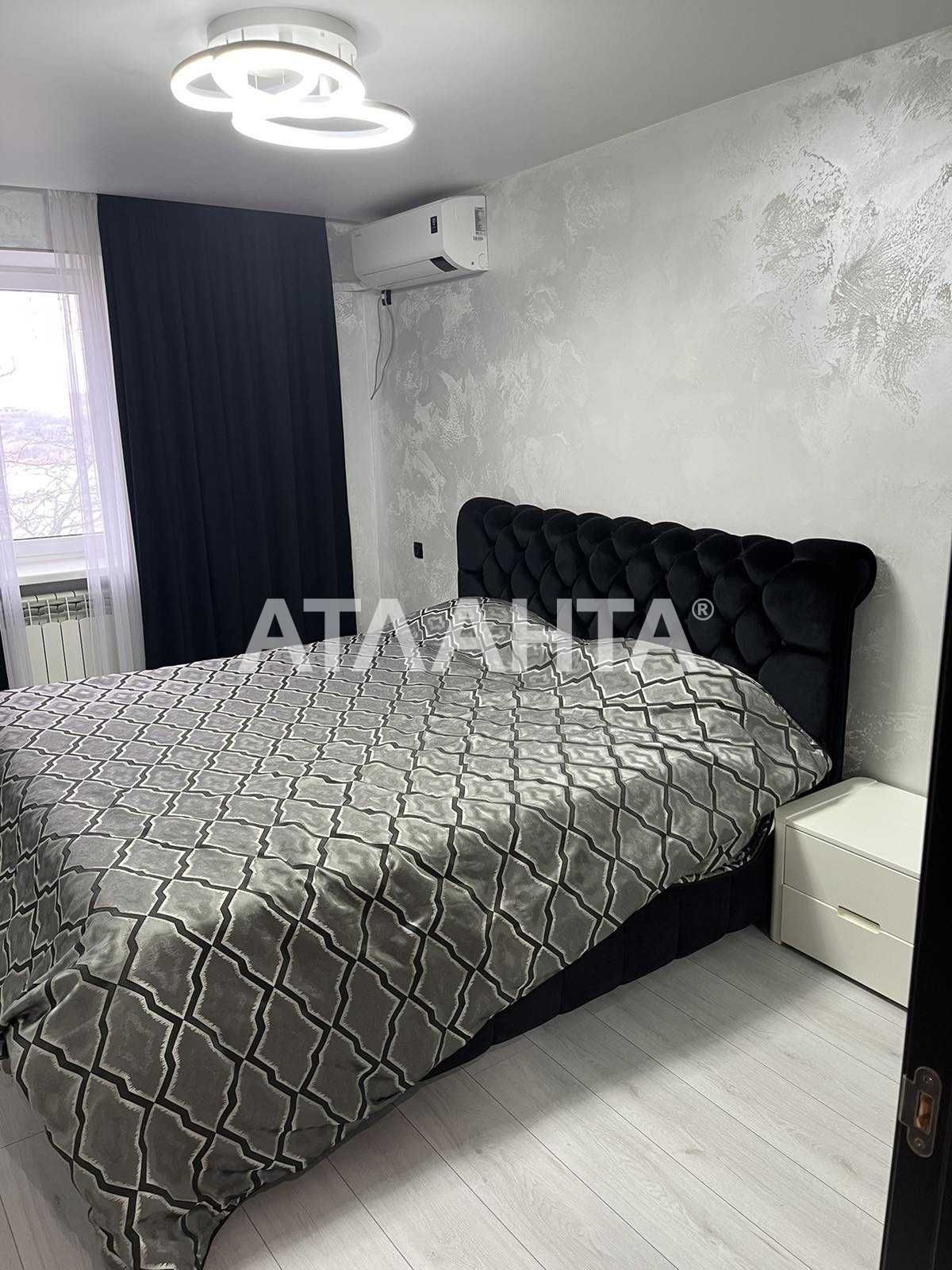 Продам 2 х комнатную квартиру с евроремонтом  ПГТ "Таирова.