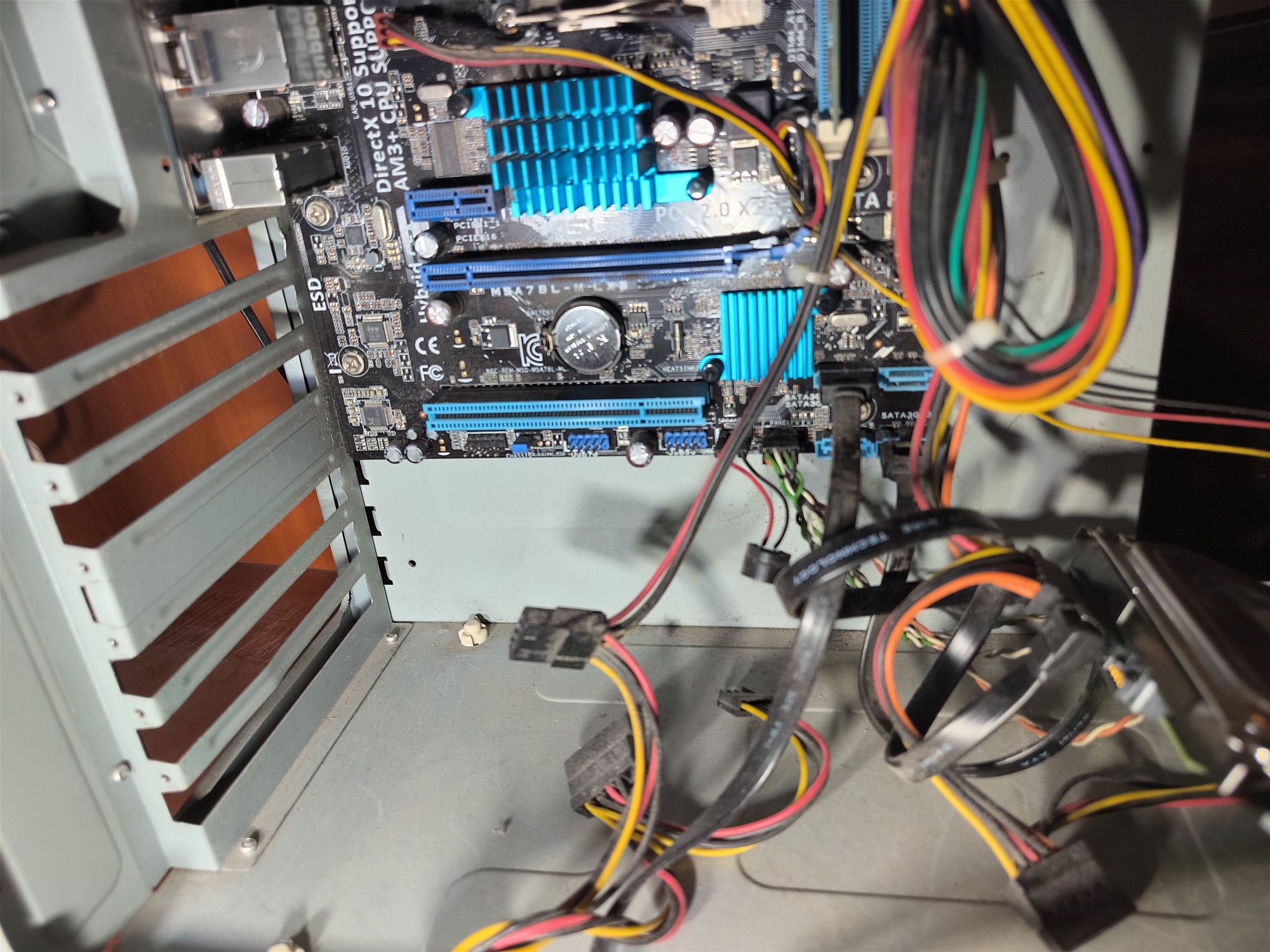 Комп: ASUS M5A78L M LX3, Kingston RAM DDR3 4Gb, Athlon II X2 255