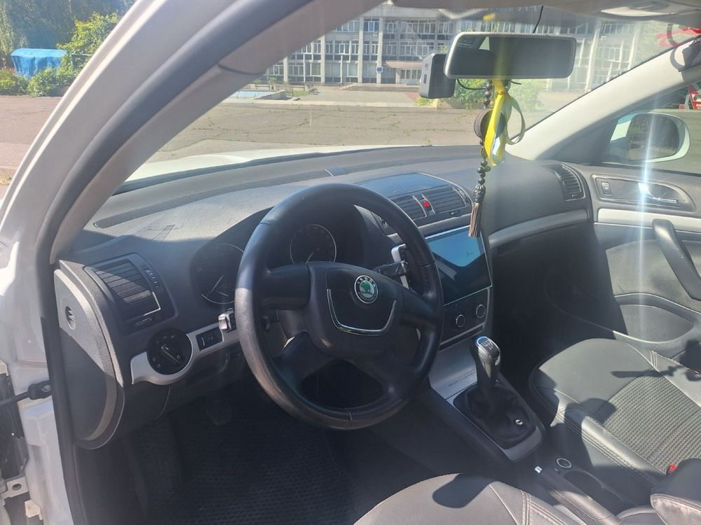 Продаж Авто Skoda Octavia