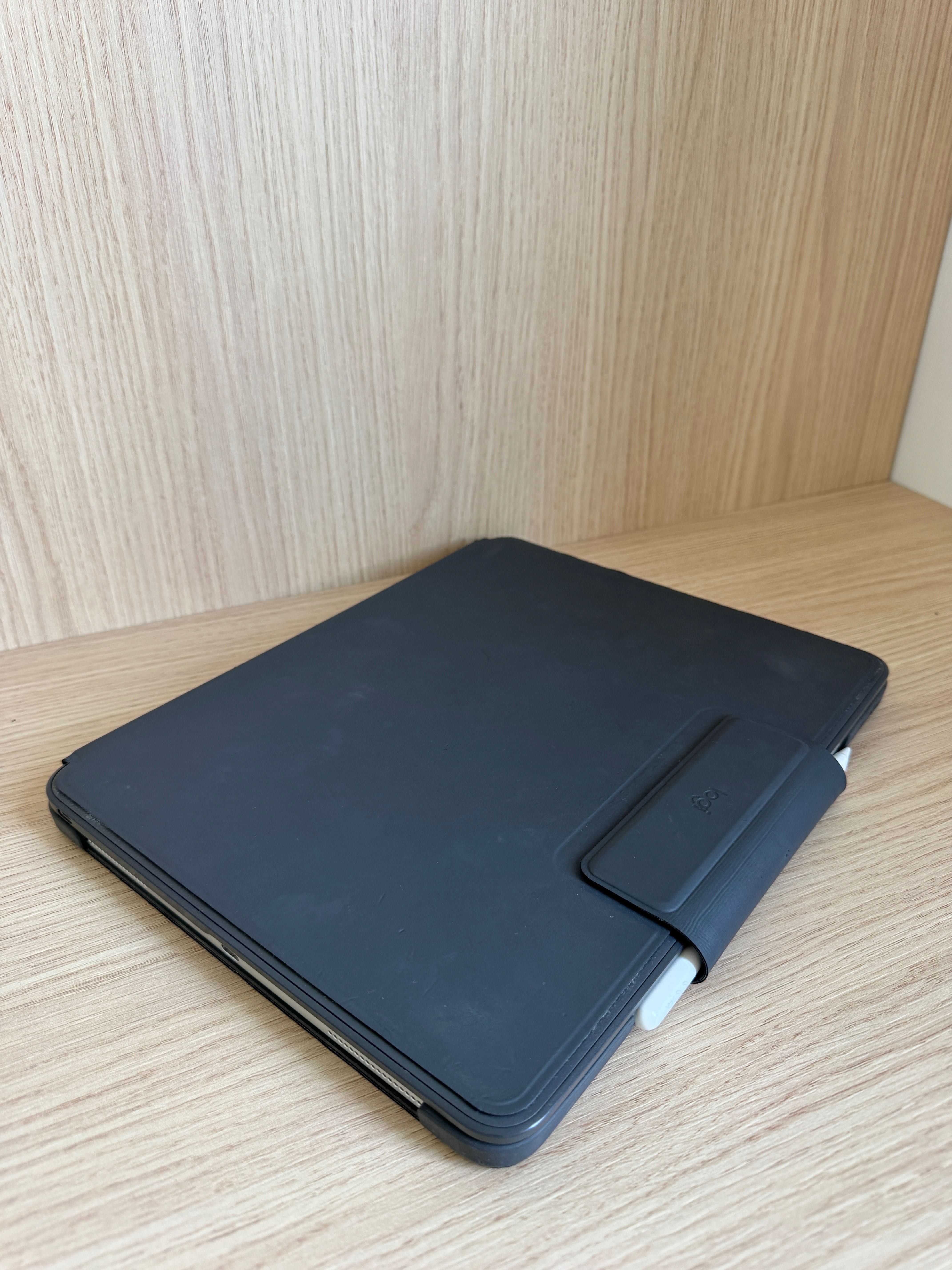 iPad Pro 12.9” (2020, 4. gen) 256 GB Wi-Fi + Pencil + klawiatura