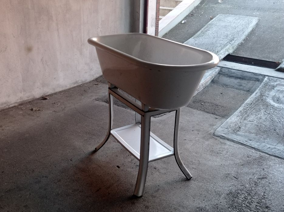 Banheira de bebé - antiga em esmalte