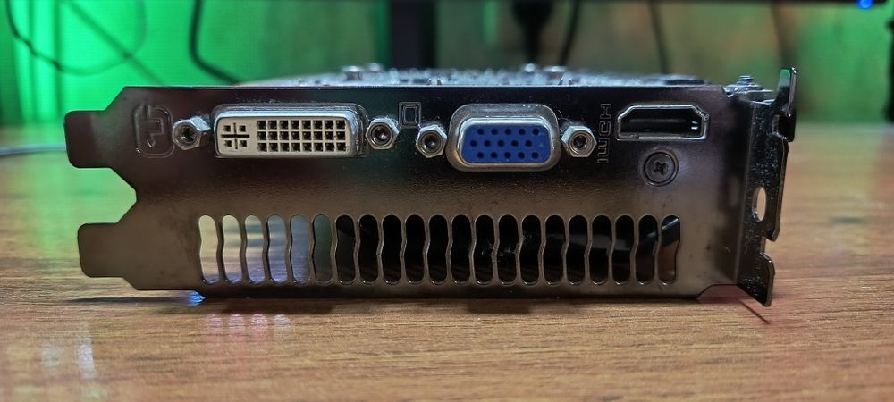 Відеокарта Asus gtx550 ti 1gb