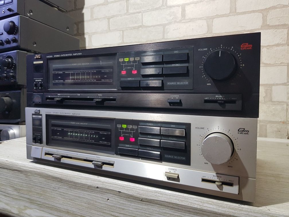 Стерео усилитель/підсилювач JVC AK300 8 Ом: 2x55 Вт б/у з Німеччини+1ч