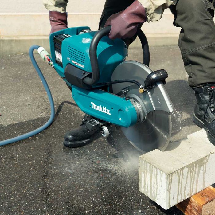 CE001GZ Makita przecinarka do betonu  stali 2 aku BL4050f 355 40V XGT