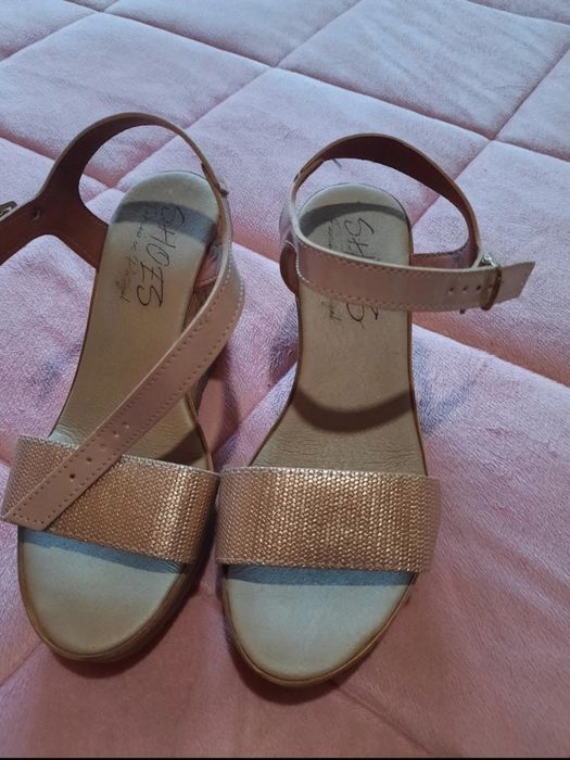 Sandálias de cunha