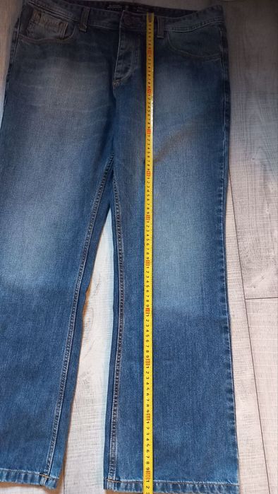 джинсы BURTON MENSWEAR lONDON, широкие