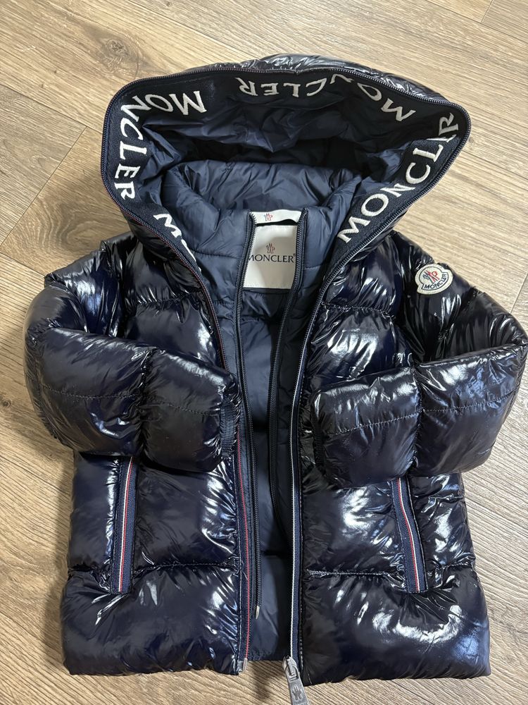 Дитяча зимова куртка Moncler стан нової