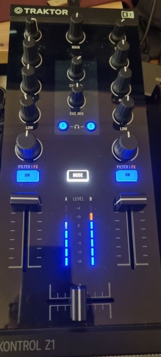 NI Traktor Z1+X1 + licença do software