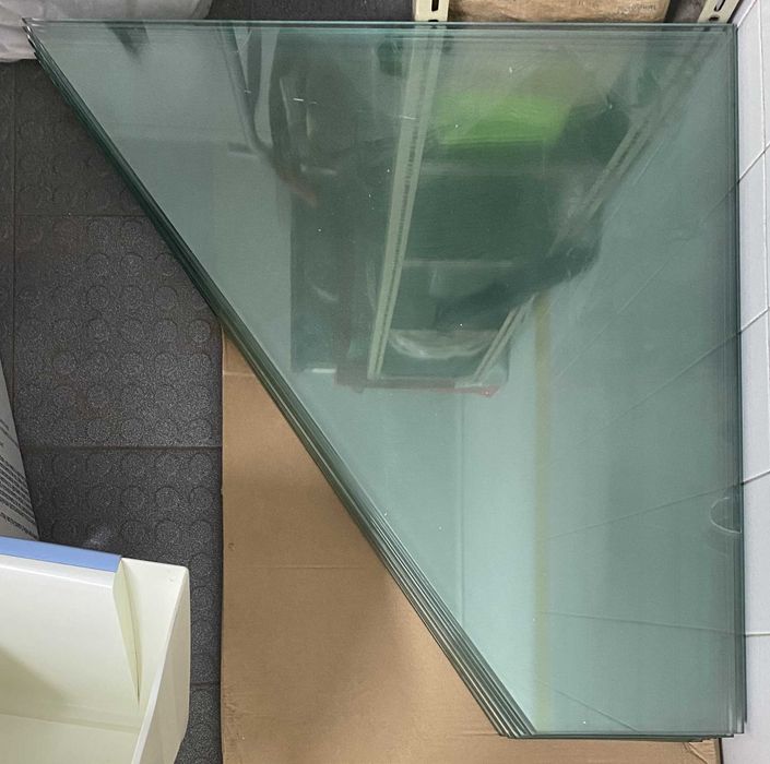 Prateleiras em vidro temperado