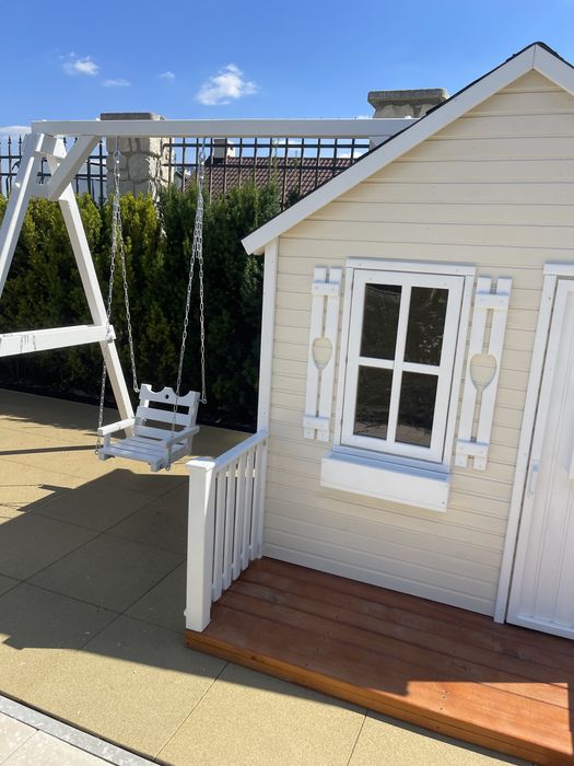 Дитячий будинок з дерева для дітей будиночок гойдалка деревяний