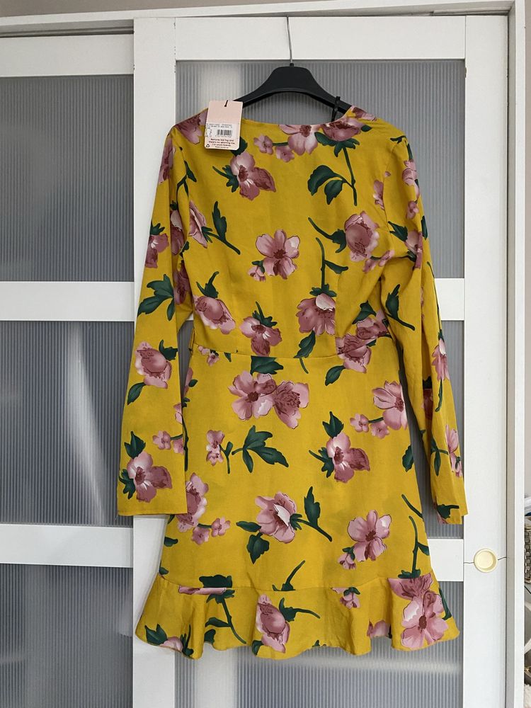 Sukienka Missguided – rozmiar 38 (EU)