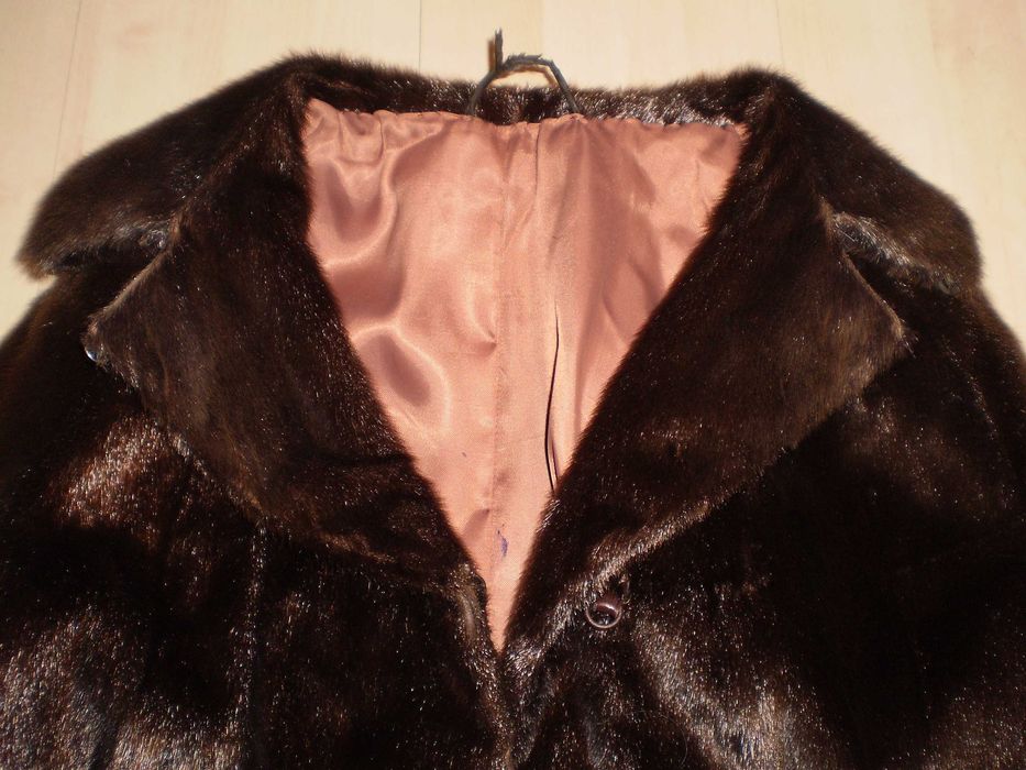 Futerko naturalne, prawdopodobnie z NUTRII