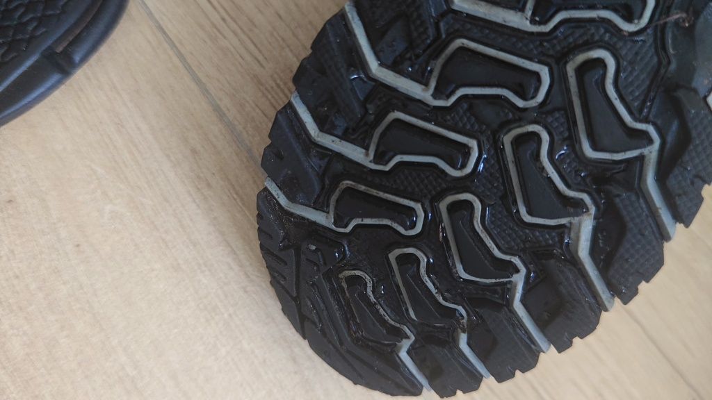 Buty Columbia górskie stan jak nowy rozmiar 44 rozmiar 44