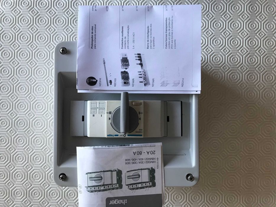 Comutador de electricidade Hager HIM404
