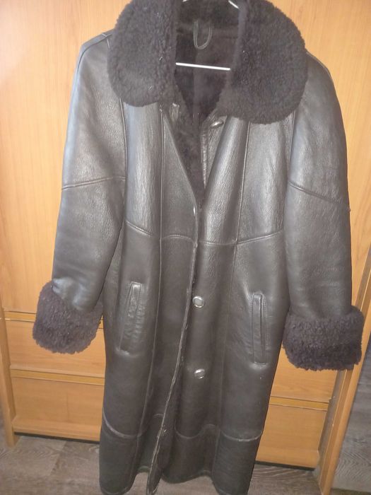 продам дубленку шкіряну підкладка  овчина