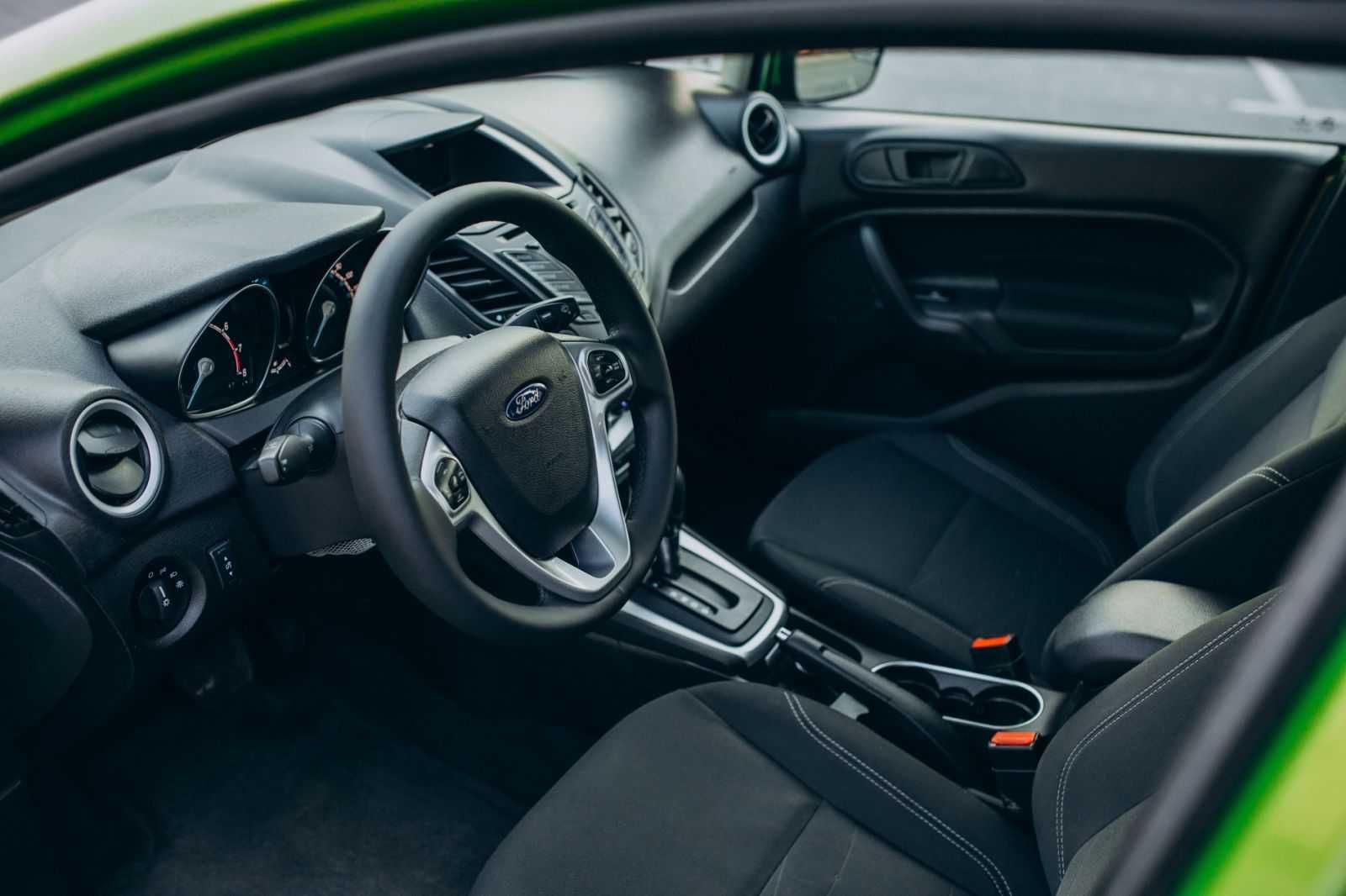 Прокат Ford Fiesta SE