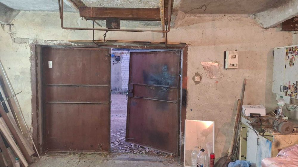 Гараж капитальний + причіп (прицеп)