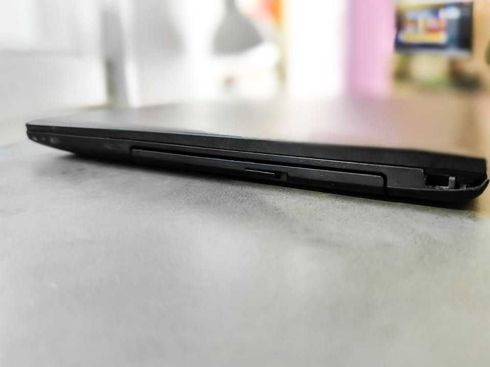 Laptop Lenovo i3 20gb ram SSD win 10 bateria Stan BDB mogę podwieźć