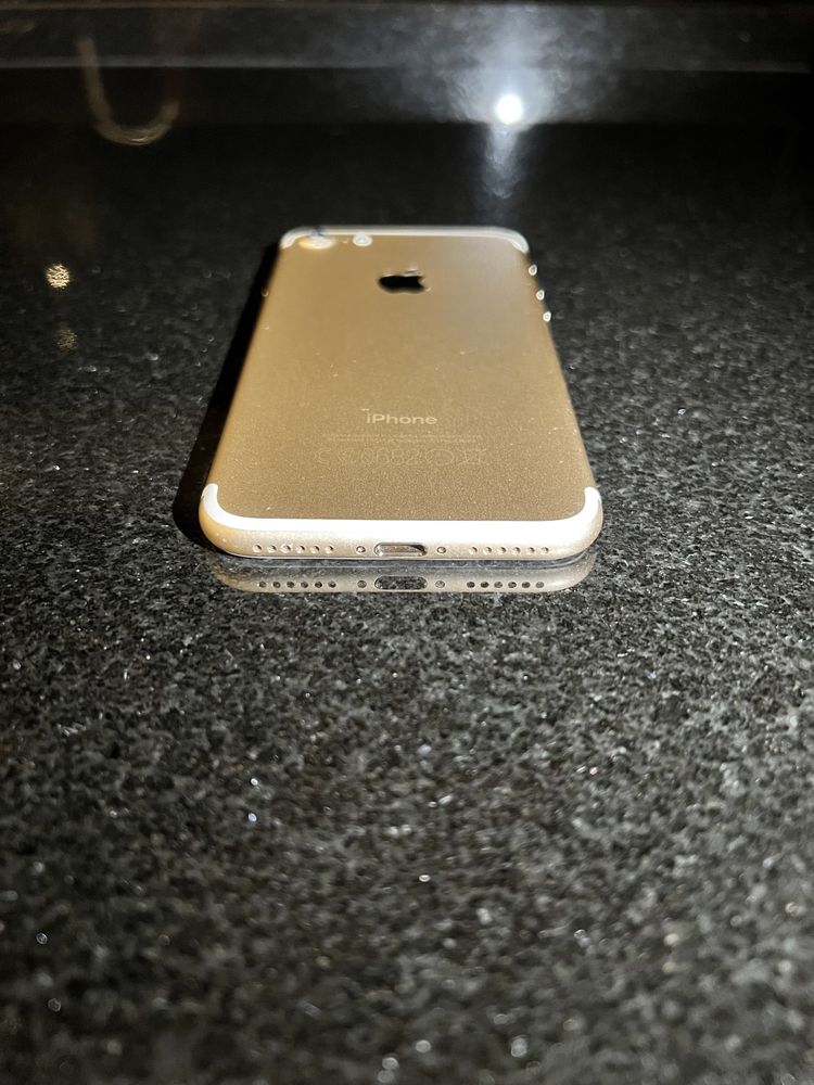 iPhone 7 128GB Złoty Gold Stan BDB, od osoby prywatnej.