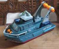 Brinquedo barco Militar