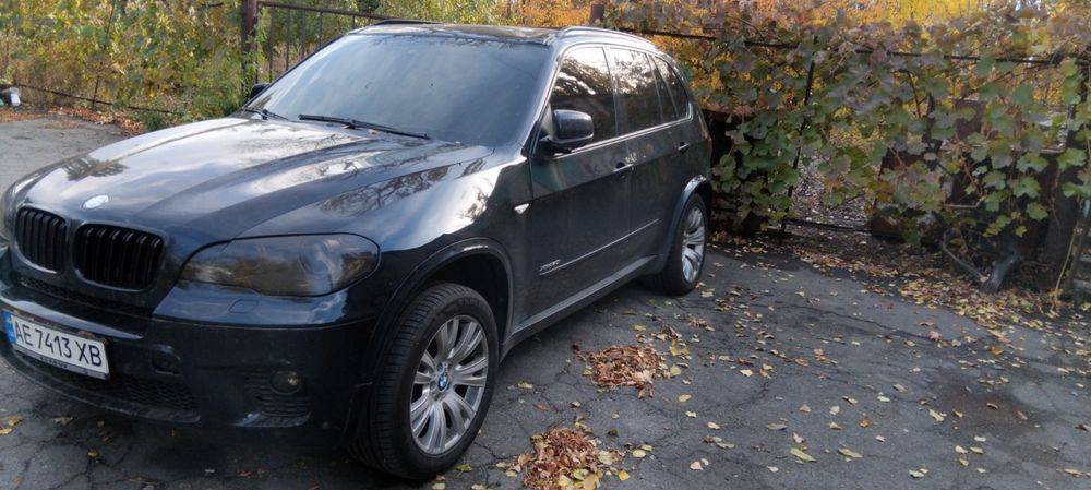 Продам BMW X5 4.4