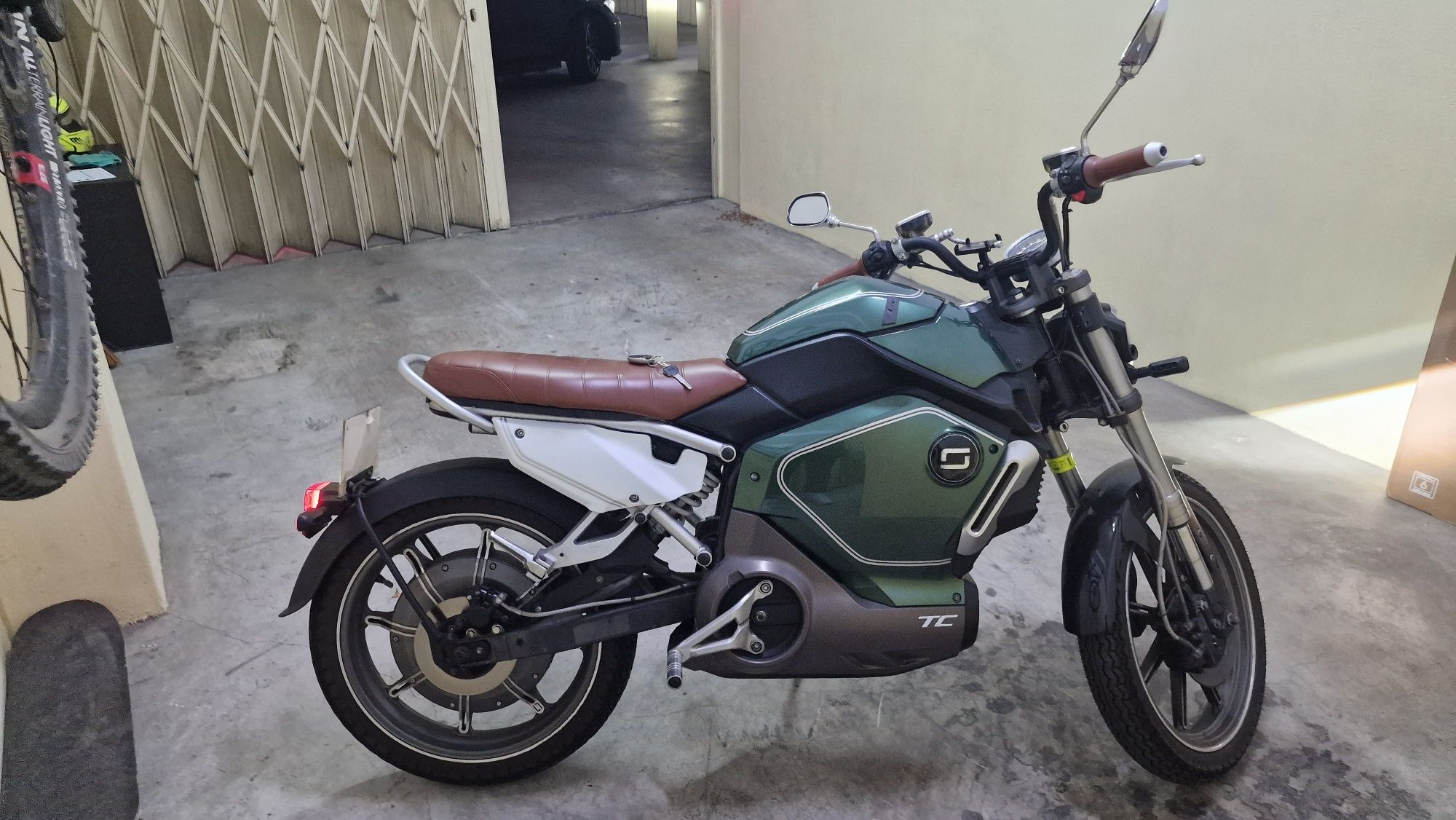 Super soco TC como nova