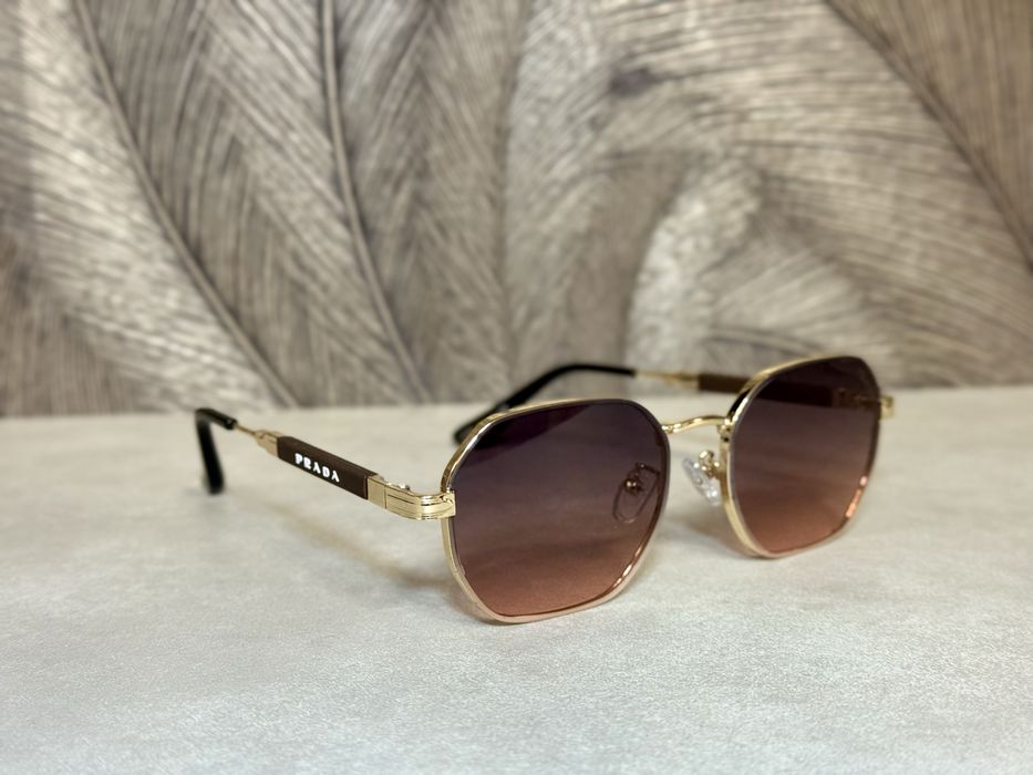 Окуляри сонцезахисні PRADA