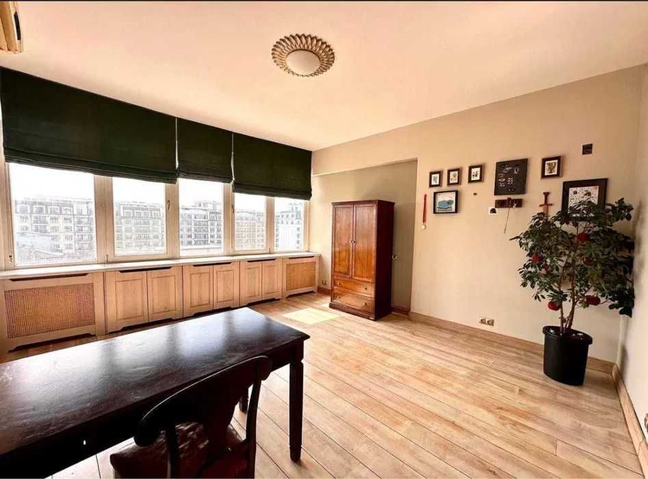 Продаж  4х.кв Туровська 31. Ціна 300 000 $