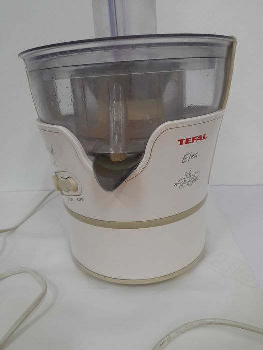 Соковыжималка ... и так и сяк и во всех местах выжималка