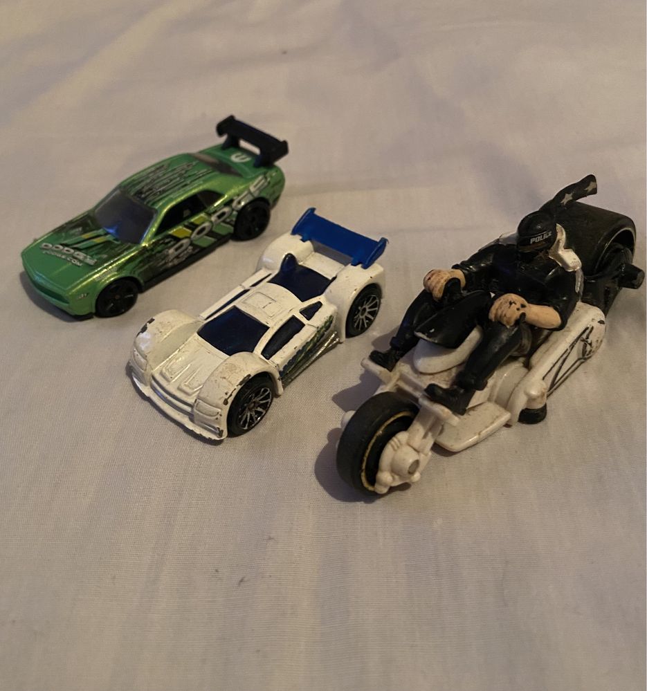 Lote 13 hotwheels