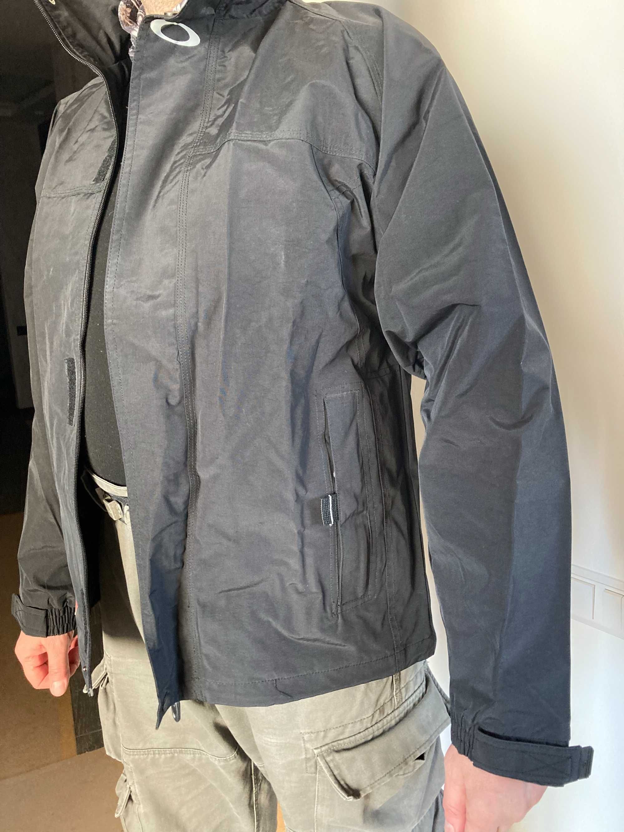 Oakley куртка, демисезонная, waterproof, большая.