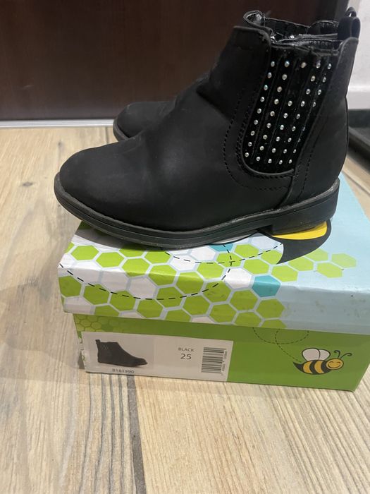 Czarne botki dziewczece