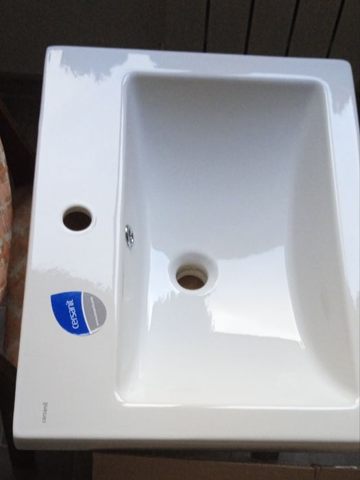 Продам Умивальник з тумбою