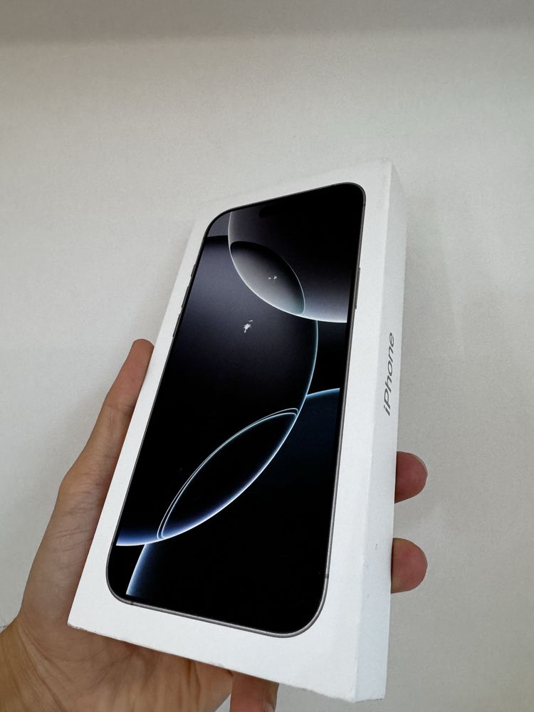 iPhone 16 Pro Max 256Gb -> Novo / Selado