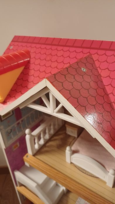 Bino 83557 Duży domek dla lalek