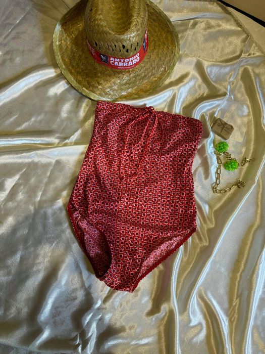 Купальник суцільний