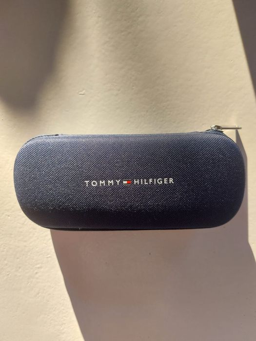 Etui na okulary Tommy Hilfiger