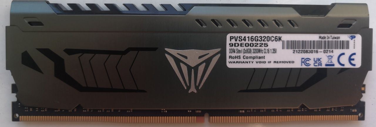 Оперативка DDR4 16GB 3200 MHZ