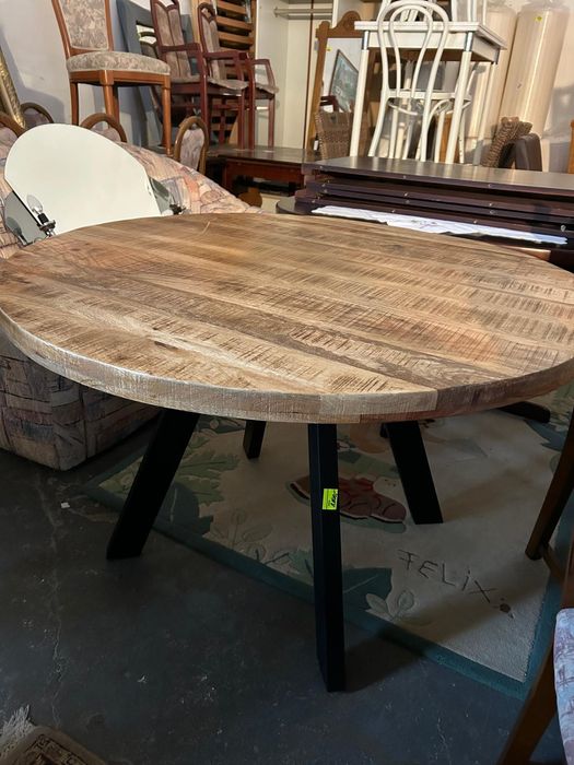 Okrągły drewniany stół 120 cm