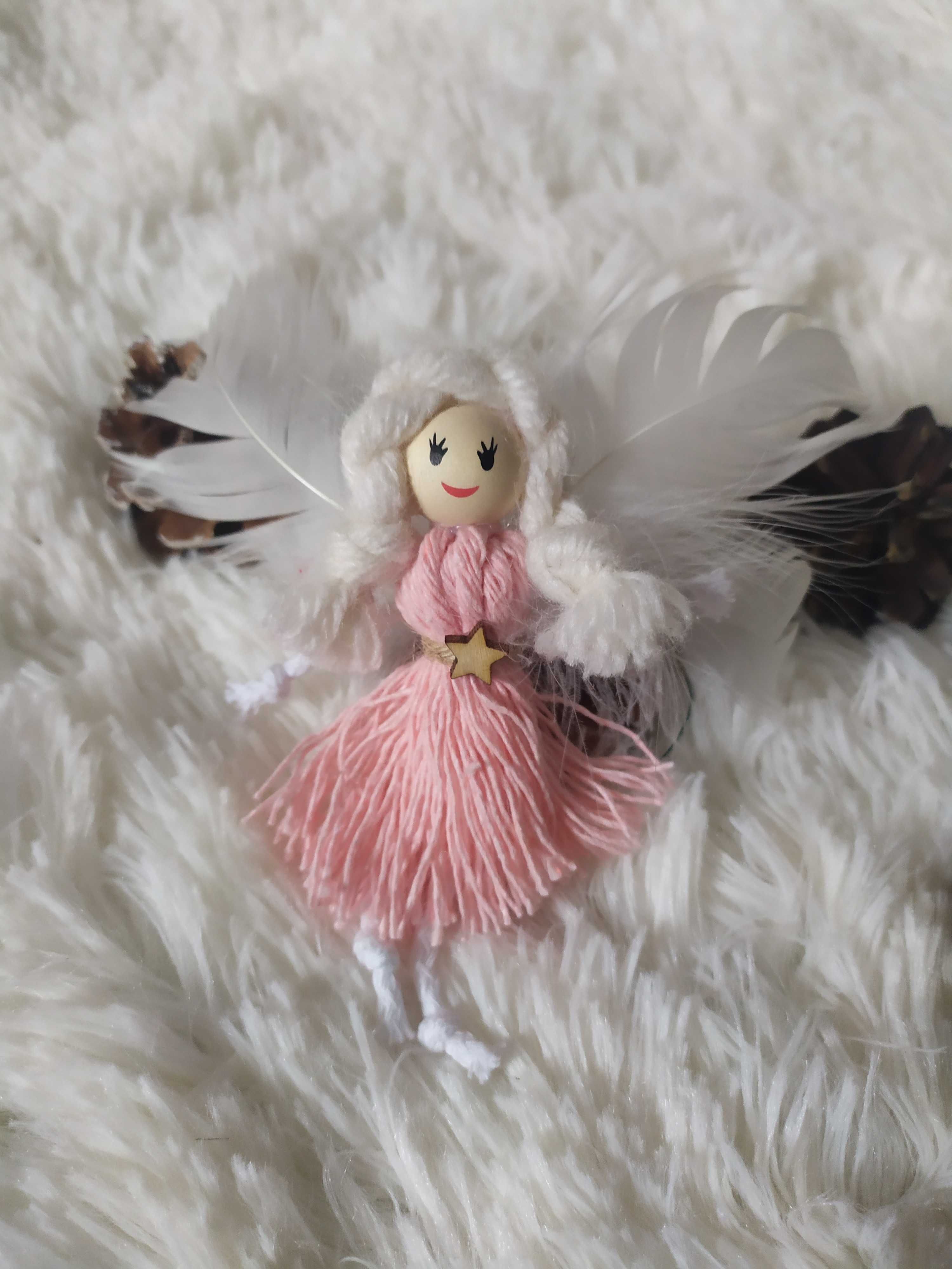 Aniołek na choinkę lalka ze sznurków makrama święta skrzydła prezent