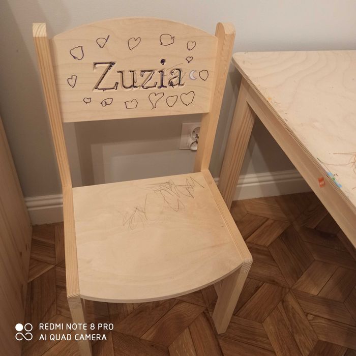 Stolik drewniany i 2 krzesła