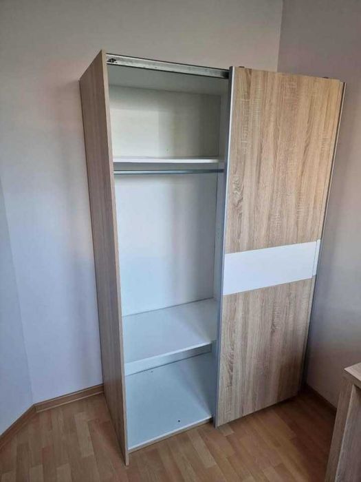 Sprzedam szafę dwudrzwiową